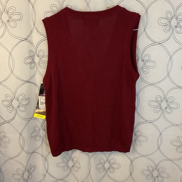 New women's Sag Harbor button up sleeveless sweater‎ Berry size small - Picture 6 of 7